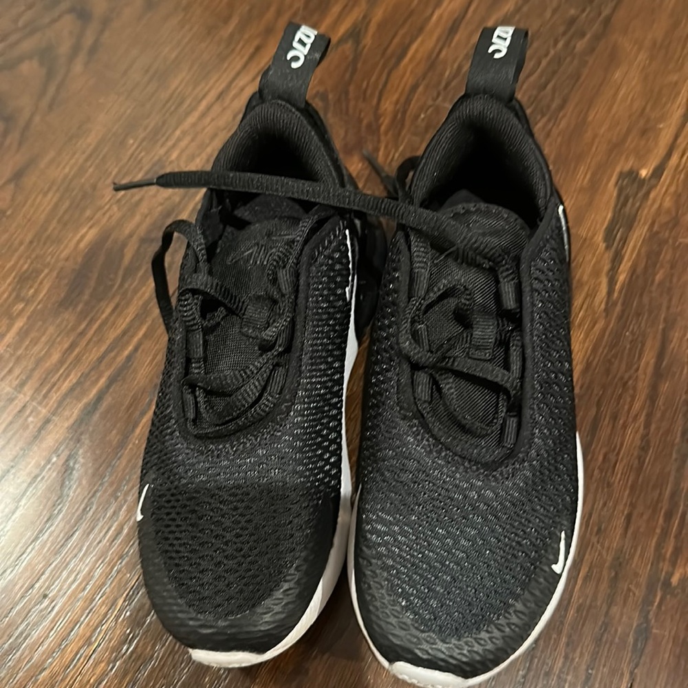 Like New nike 270 little kid
